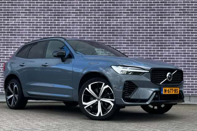 Volvo XC60 (2021) thumbnail 4