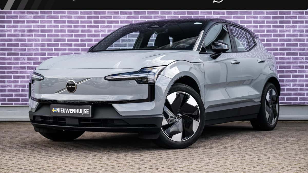 Volvo EX30 — foto 1