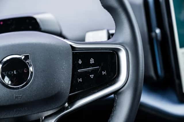 Volvo EX30 (2024) thumbnail 15