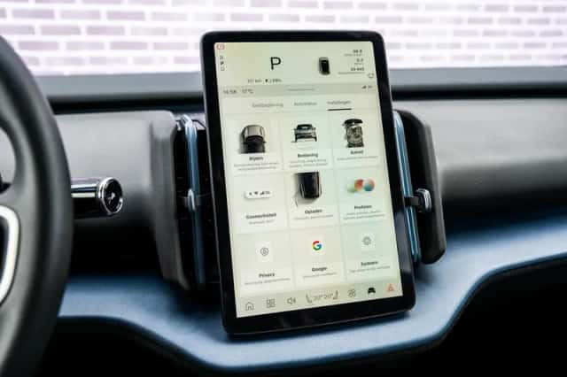 Volvo EX30 (2024) thumbnail 22