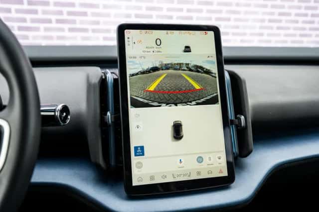 Volvo EX30 (2024) thumbnail 23