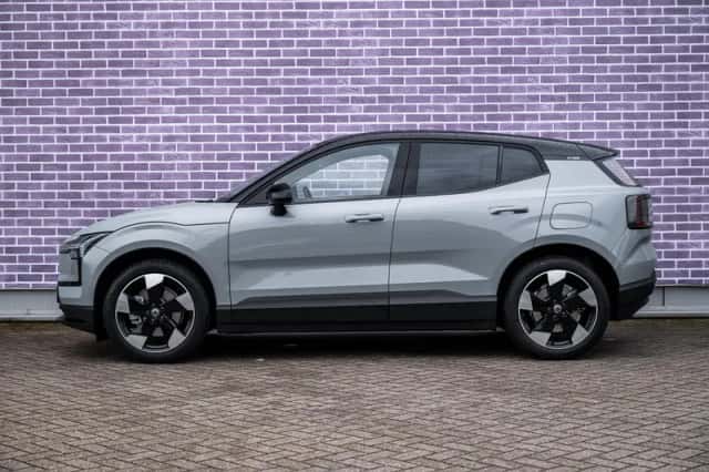 Volvo EX30 (2024) thumbnail 6