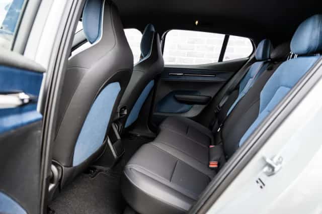 Volvo EX30 (2024) thumbnail 9