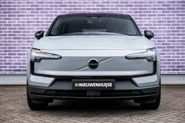 Volvo EX30 (2024) thumbnail 10