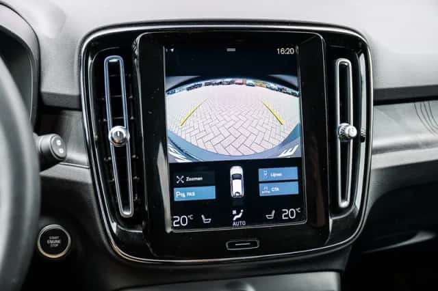 Volvo XC40 (2022) thumbnail 22