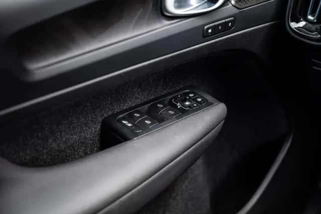 Volvo XC40 (2022) thumbnail 25