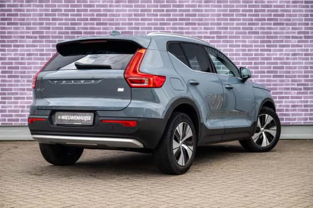Volvo XC40 (2022) thumbnail 4