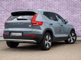 Volvo XC40 thumbnail 4