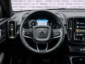 Volvo XC40 thumbnail 5