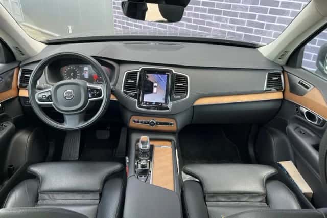 Volvo XC90 (2022) thumbnail 6