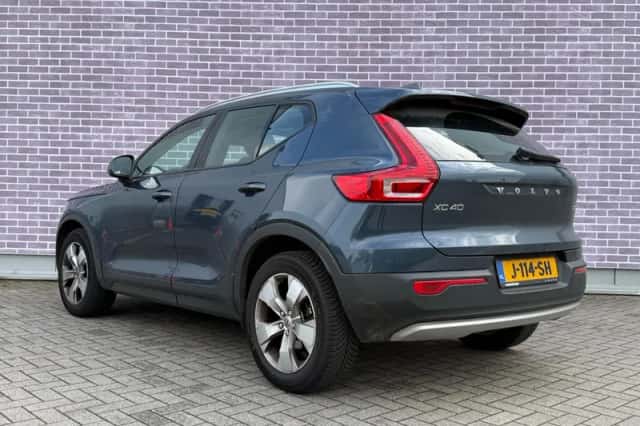 Volvo XC40 (2020) thumbnail 4