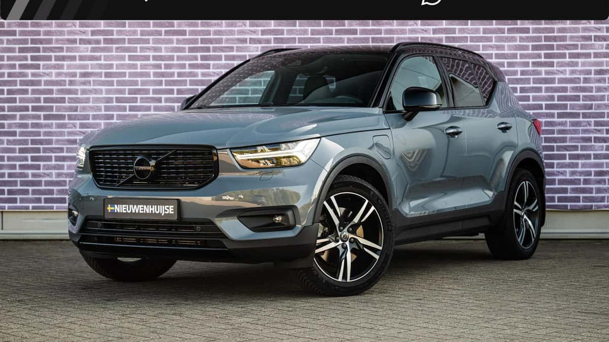 Volvo XC40 — foto 1