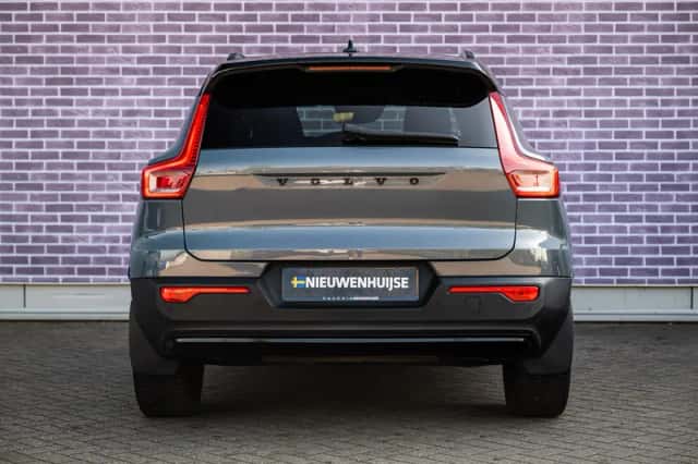Volvo XC40 (2021) thumbnail 11