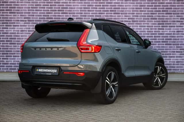 Volvo XC40 (2021) thumbnail 4