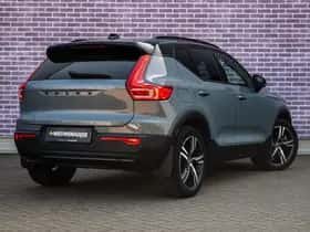Volvo XC40 thumbnail 4