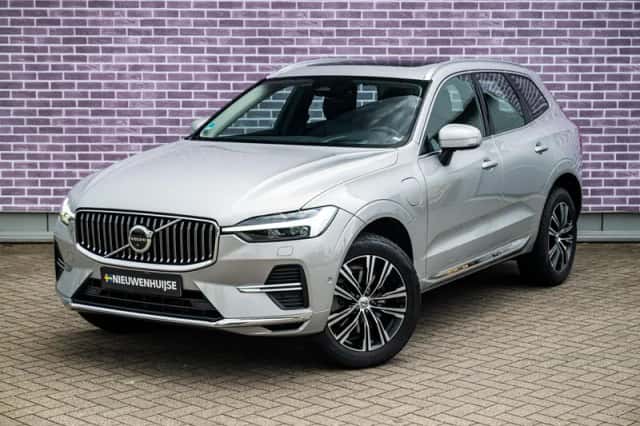 Volvo XC60 (2022) thumbnail 16