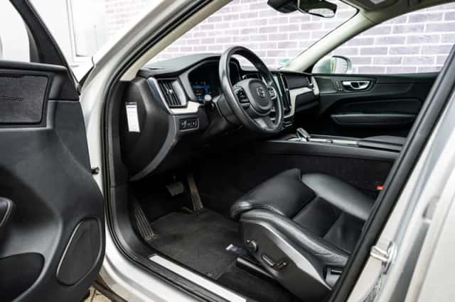 Volvo XC60 (2022) thumbnail 18
