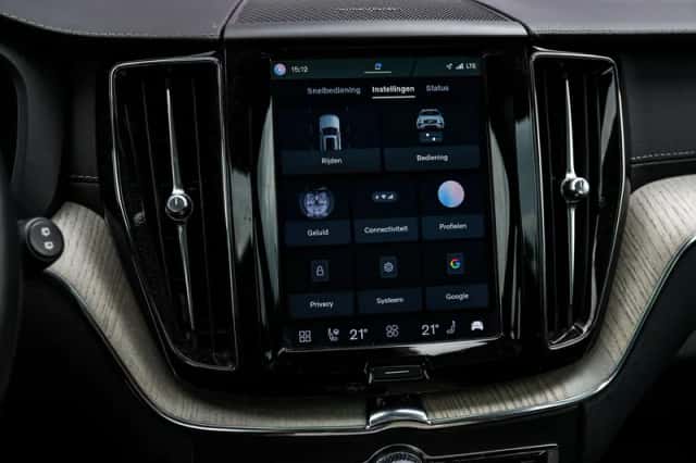 Volvo XC60 (2022) thumbnail 21