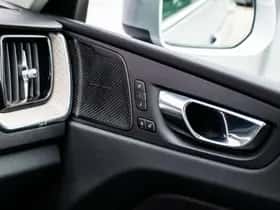 Volvo XC60 (2022) thumbnail 25