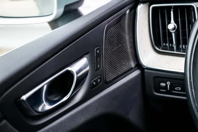 Volvo XC60 (2022) thumbnail 30