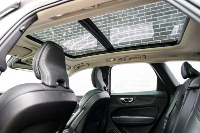 Volvo XC60 (2022) thumbnail 33
