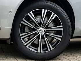 Volvo XC60 (2022) thumbnail 38