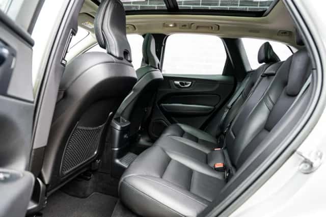 Volvo XC60 (2022) thumbnail 9