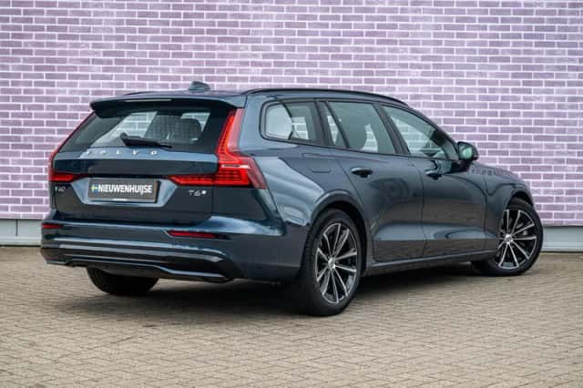Volvo V60 (2025) thumbnail 2