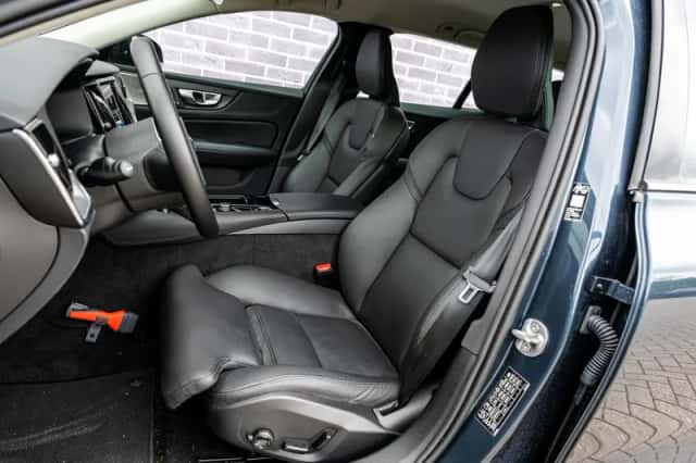 Volvo V60 (2025) thumbnail 6