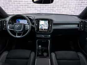 Volvo EX40 thumbnail 5