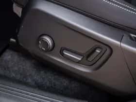 Volvo EX40 thumbnail 7