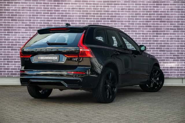 Volvo XC60 (2024) thumbnail 3