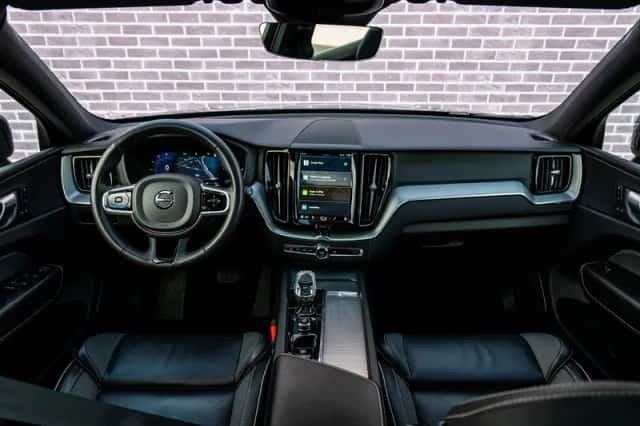 Volvo XC60 (2024) thumbnail 6