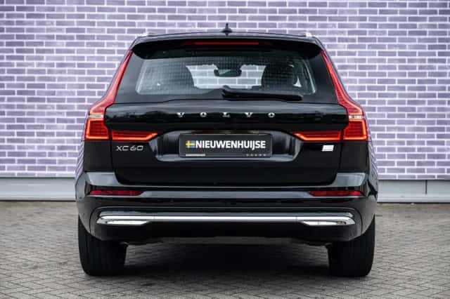 Volvo XC60 (2023) thumbnail 11