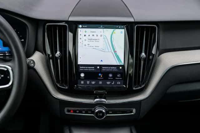 Volvo XC60 (2023) thumbnail 13