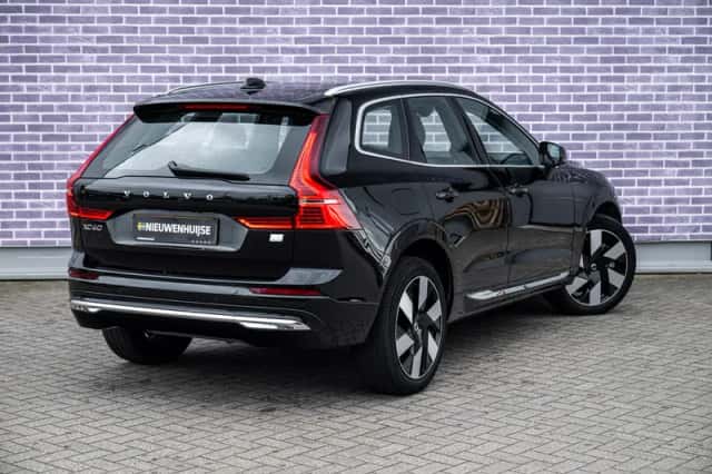 Volvo XC60 (2023) thumbnail 17