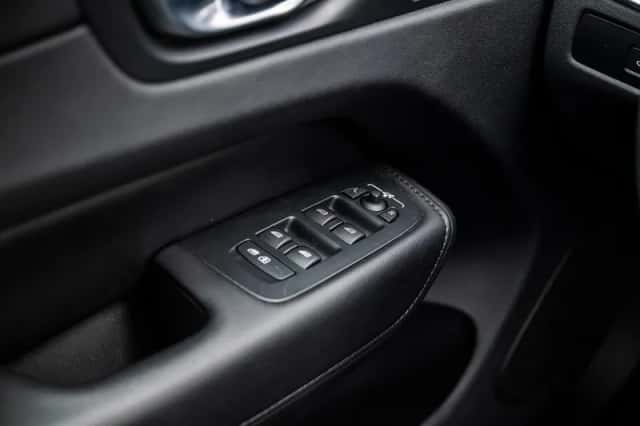 Volvo XC60 (2023) thumbnail 26