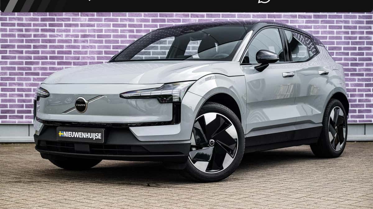 Volvo EX30 — foto 1