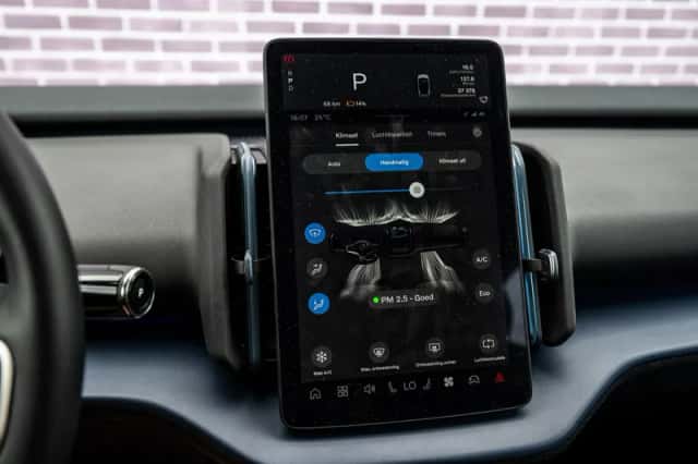 Volvo EX30 (2024) thumbnail 18