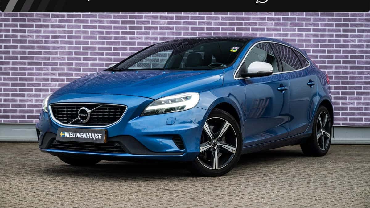 Volvo V40 — foto 1
