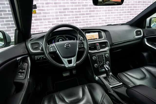 Volvo V40 (2019) thumbnail 13