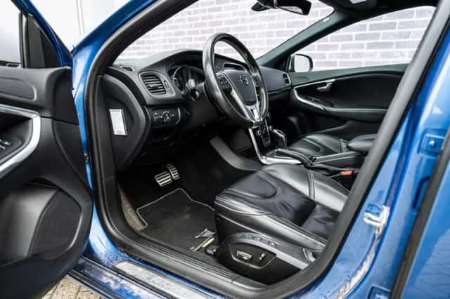 Volvo V40 (2019) thumbnail 19