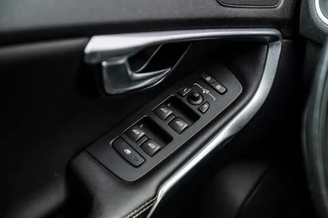 Volvo V40 (2019) thumbnail 23