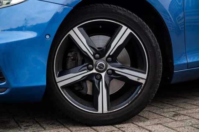 Volvo V40 (2019) thumbnail 33