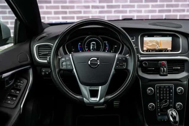 Volvo V40 (2019) thumbnail 5