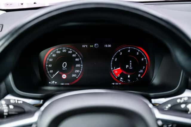 Volvo V60 (2021) thumbnail 13