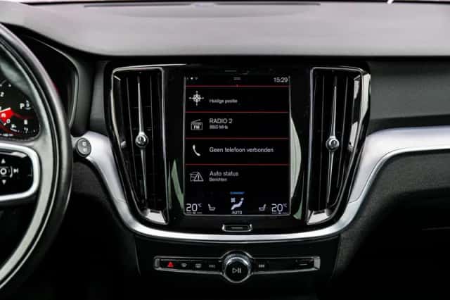 Volvo V60 (2021) thumbnail 14