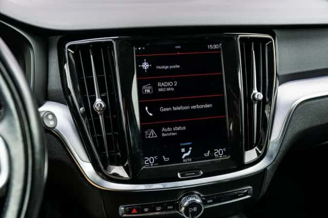Volvo V60 (2021) thumbnail 19