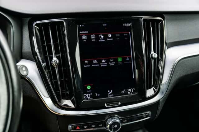 Volvo V60 (2021) thumbnail 21