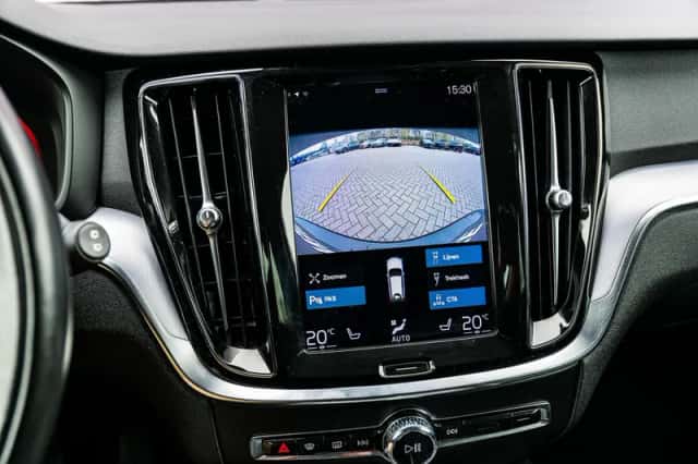 Volvo V60 (2021) thumbnail 22